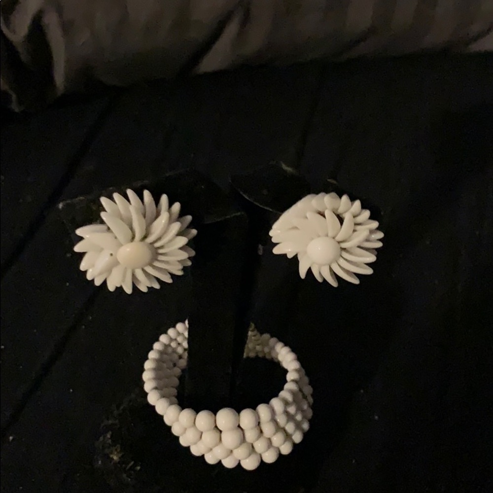 Victorian Milk Glass Memory Bracelet and Earrings